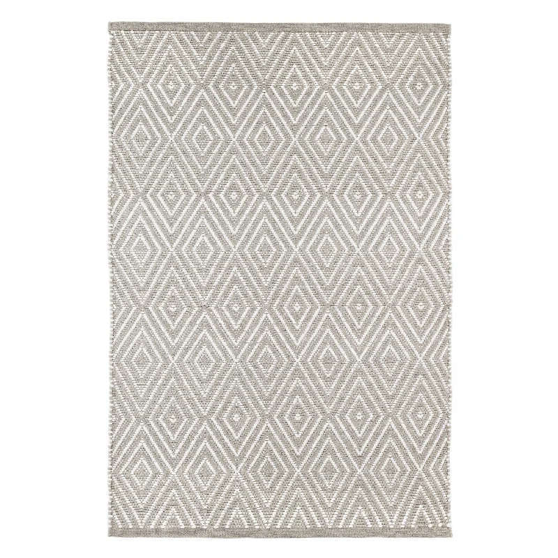 Diamond Platinum/White Handwoven Indoor/Outdoor Rug