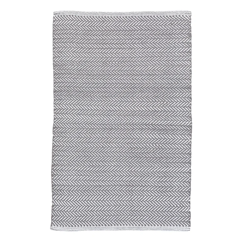 Herringbone Shale/White Handwoven Indoor/Outdoor Rug