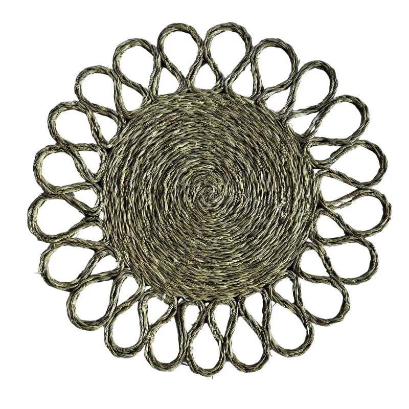 Natural Lutindzi Grass Scalloped Placemat