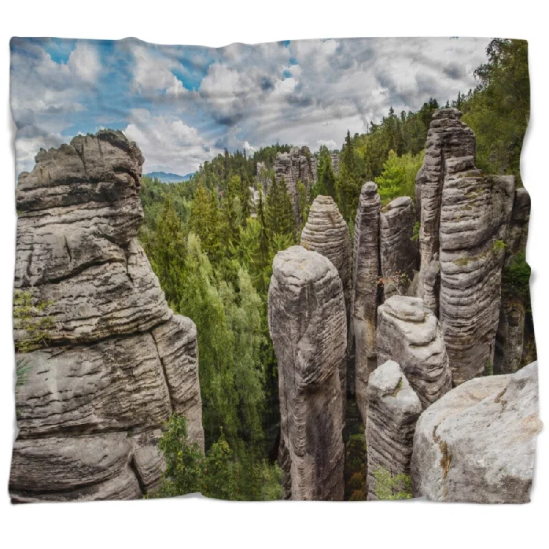 Designart 'Beautiful Rocks in Bohemian Paradise' Landscape Fleece Throw Blanket