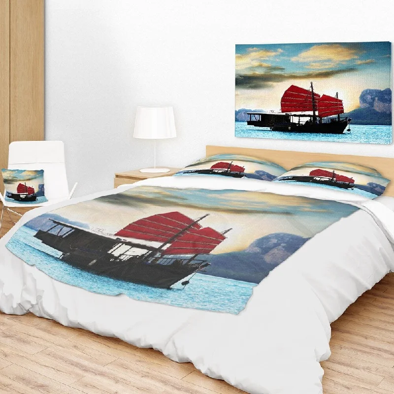 Designart 'Large Chinese Sailing Ship' Seashore Throw Blanket