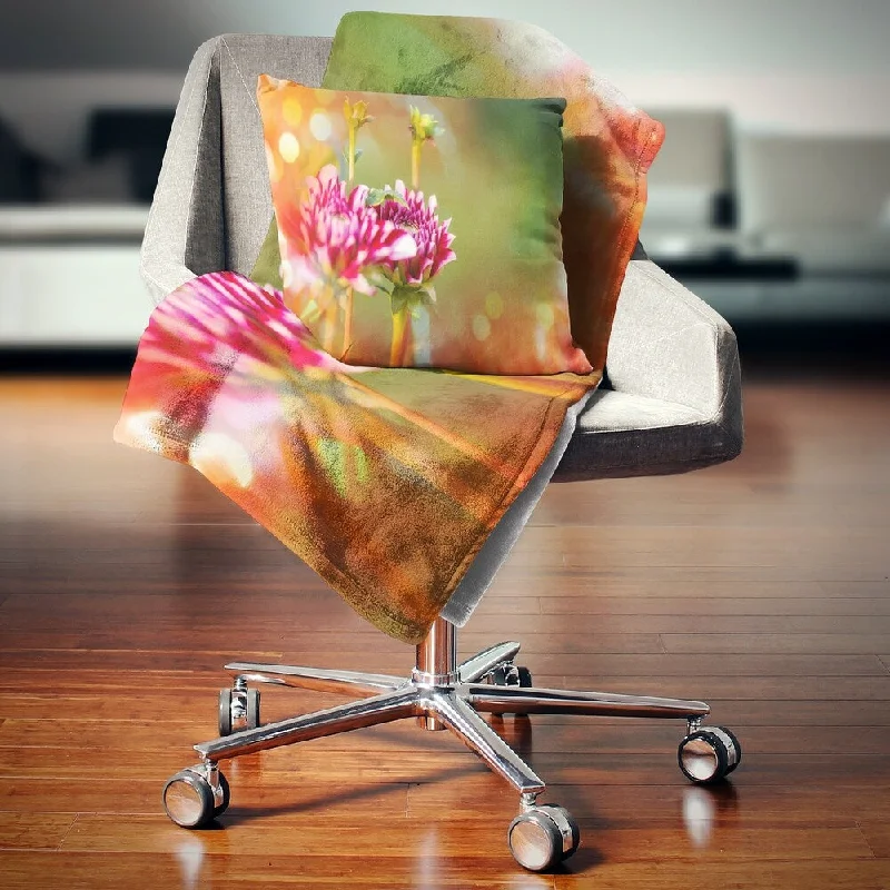 Designart 'Pink Flowers on Blurred Background' Flower Throw Blanket