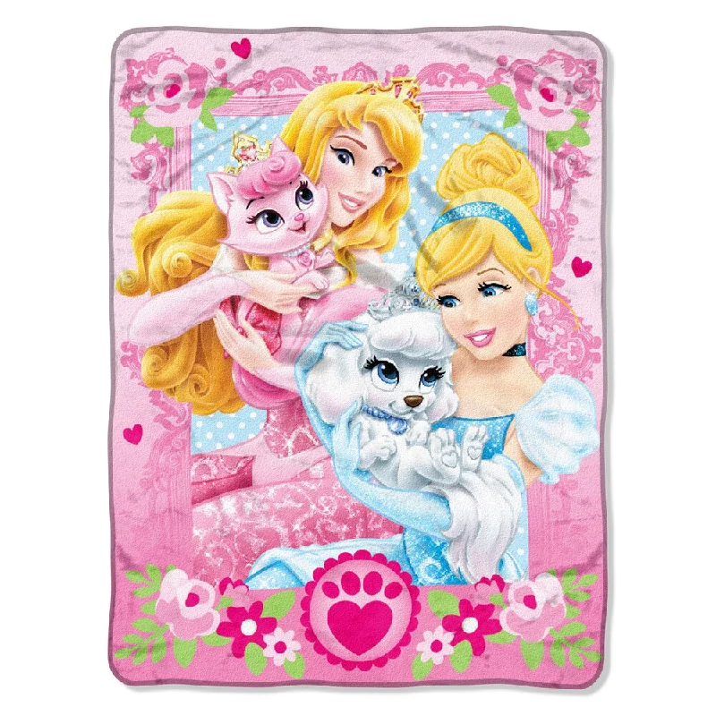 The Northwest Company ENT 659 Princess Palace Pets Throw